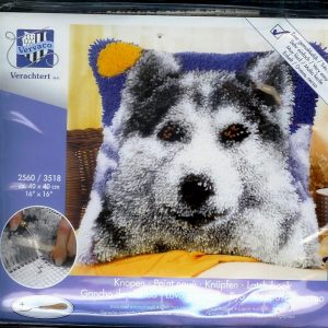 VERVACO KNOOPPAKKET (SMYRNA) KUSSEN, WOLF