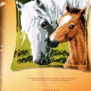 VERVACO BORDUURPAKKET KUSSEN, WIT PAARD met VEULEN 144668