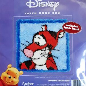 OPRUIMING DISNEY KNOOPPAKKET ( SMYRNA) KLEEDJE , TEIGERTJE