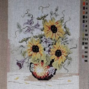 VOORBEDRUKT  BORDUURSTRAMIEN, VAAS met ZONNEBLOEMEN  570