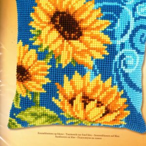 VERVACO BORDUURPAKKET KUSSEN, ZONNEBLOEMEN op BLAUW 825