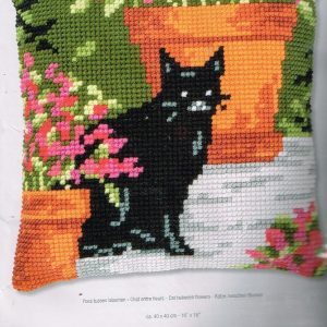 VERVACO BORDUURPAKKET KUSSEN, POES TUSSEN BLOEMEN 395