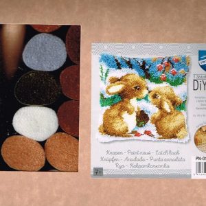 AANBIEDING VERVACO KNOOPPAKKET (SMYRNA) KUSSEN, KONIJNTJES IN DE SNEEUW 711