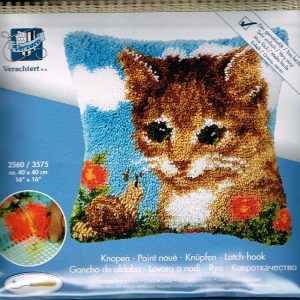 VERVACO KNOOPPAKKET (SMYRNA) KUSSEN, POES MET SLAK