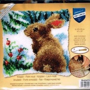 AANBIEDING VERVACO KNOOPPAKKET (SMYRNA) KUSSEN, KONIJNTJE IN DE SNEEUW