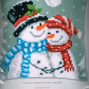VERVACO BORDUURPAKKET KUSSEN, SNEEUWPOPPEN 826