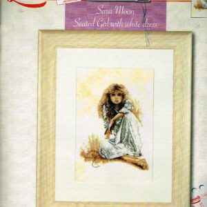 SARA MOON ZELDZAAM BORDUURPAKKET, SEATED GIRL WITH WHITE DRESS 34846